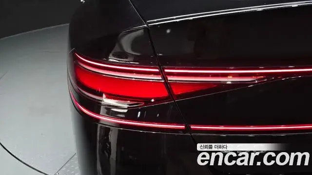 Genesis G90 2023 — Şəkil 25/31