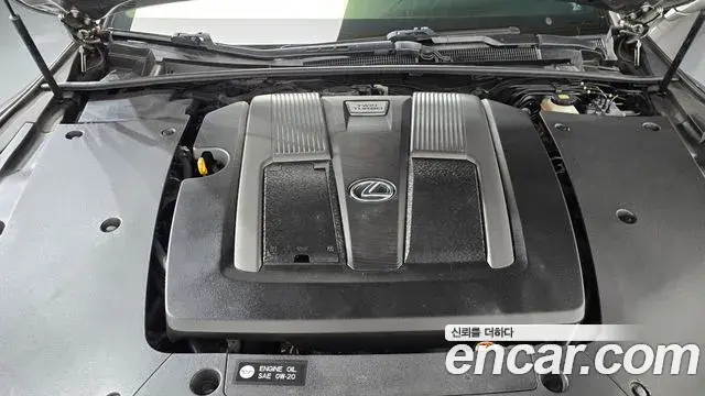 Lexus LS500 2018 — Şəkil 14/36
