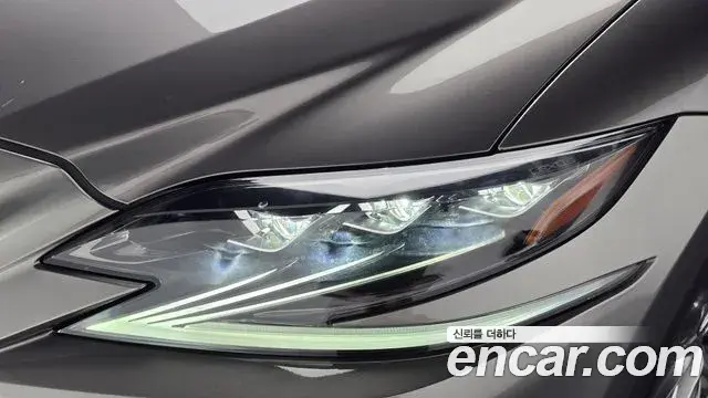 Lexus LS500 2018 — Şəkil 17/36