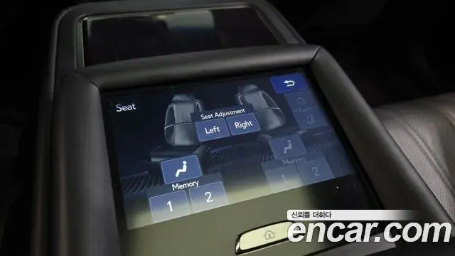 Lexus LS500 2018 — Şəkil 19/36