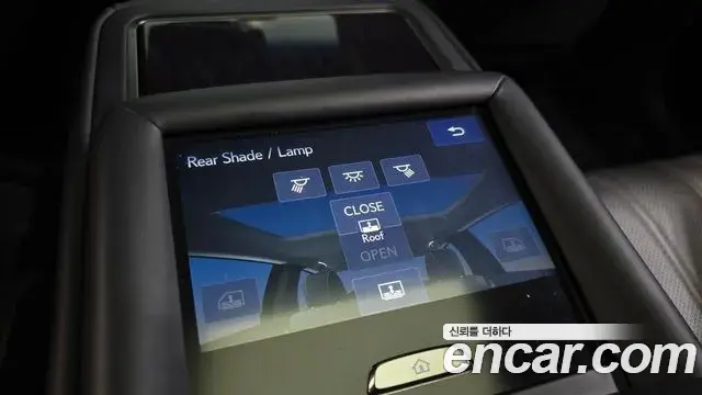 Lexus LS500 2018 — Şəkil 22/36