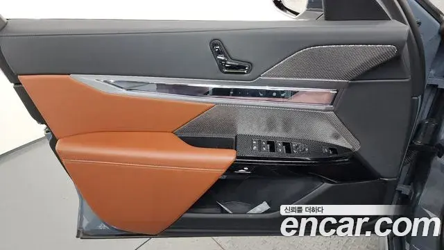 BMW 7 Series 2023 — ფოტო 2/43