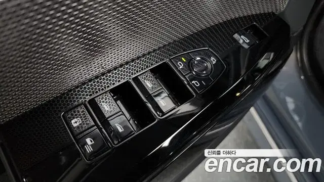 BMW 7 Series 2023 — ფოტო 41/43