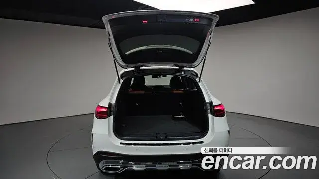 Mercedes-Benz GLC-Class 2026 — ფოტო 22/37