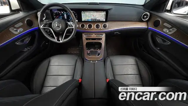 Mercedes-Benz E-Class 2023 — Şəkil 10/20