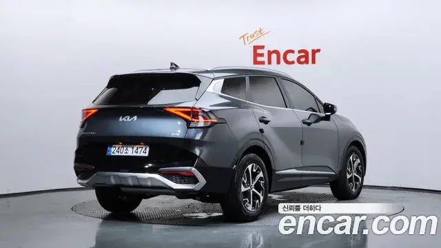 Kia Sportage 2023 — Фото 2/20