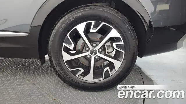 Kia Sportage 2023 — Şəkil 19/33