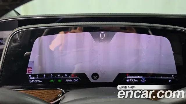 Cadillac Escalade 2022 — ფოტო 14/35