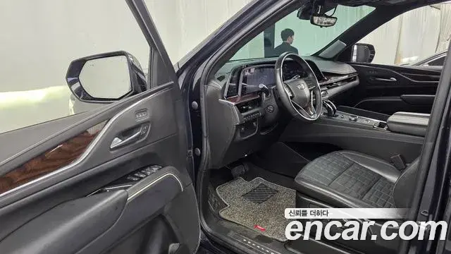 Cadillac Escalade 2022 — ფოტო 6/35