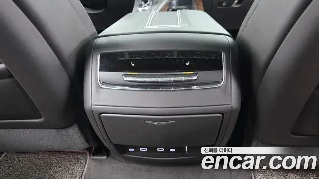 Cadillac Escalade 2022 — ფოტო 8/35