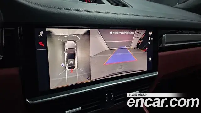Porsche Cayenne 2023 — Photo 17/20
