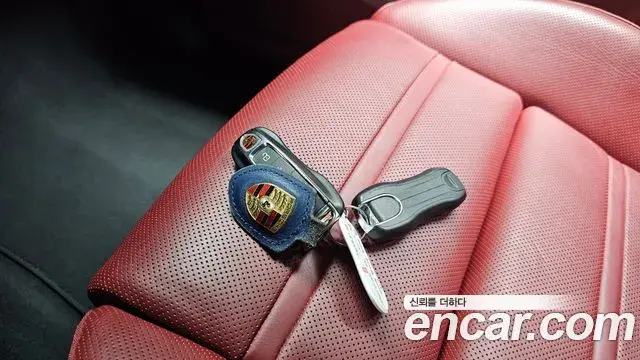 Porsche Cayenne 2023 — Photo 4/20