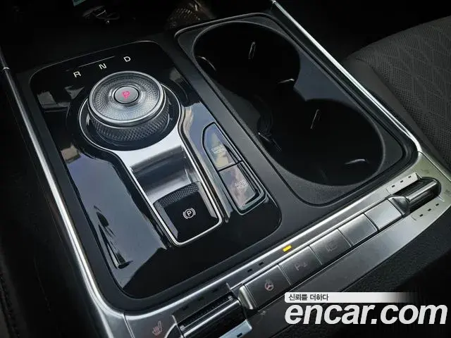 Kia Carnival 2024 — Şəkil 13/18