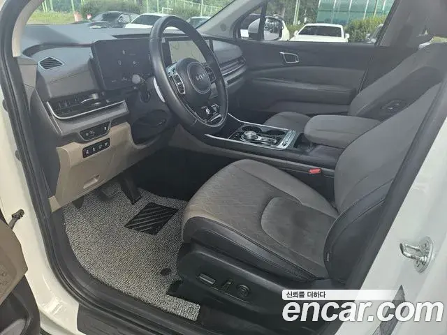 Kia Carnival 2024 — Şəkil 12/18