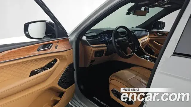 Jeep Grand Cherokee 2023 — Photo 34/35