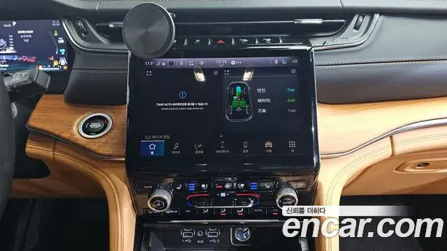Jeep Grand Cherokee 2023 — Photo 13/35