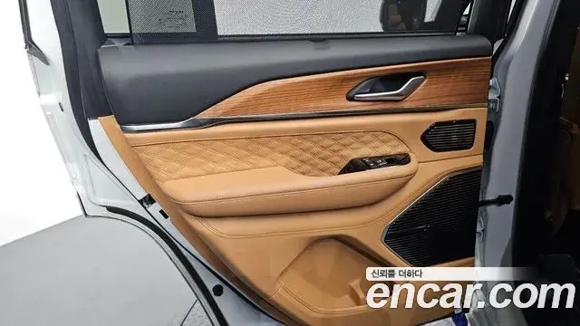 Jeep Grand Cherokee 2023 — Photo 2/35