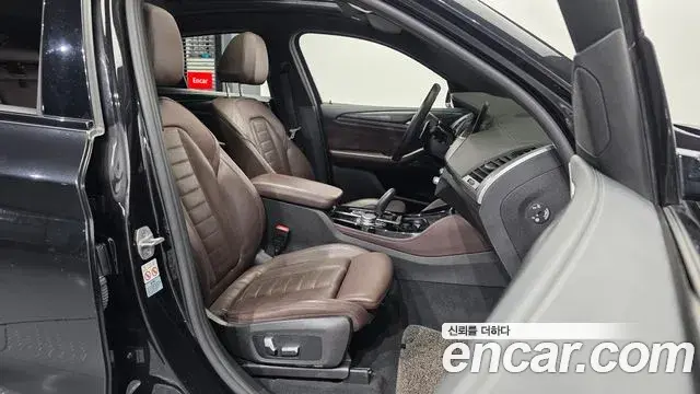 BMW X4 2021 — Фото 11/20