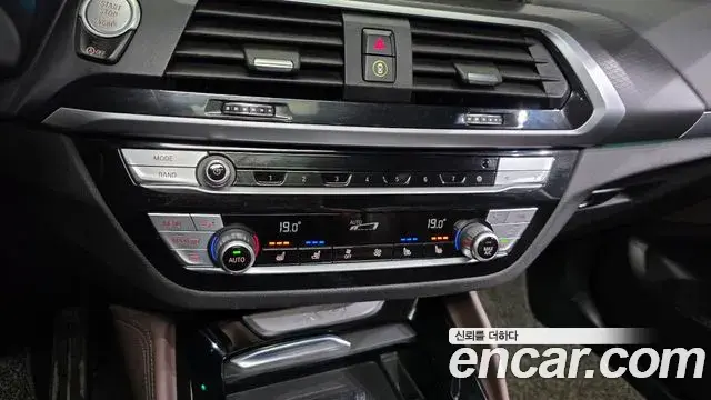 BMW X4 2021 — Фото 17/20