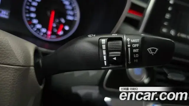 Genesis G70 2018 — ფოტო 7/34