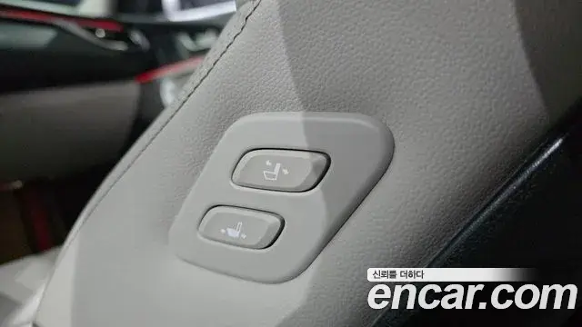 Genesis G70 2018 — ფოტო 34/34