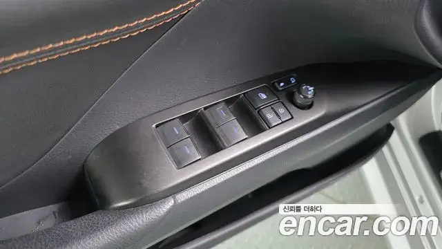 Toyota Camry 2022 — ფოტო 14/20