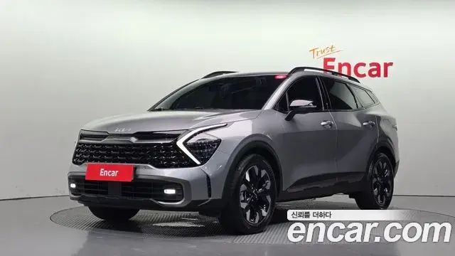 Kia Sportage 2022 — Фото 1/20