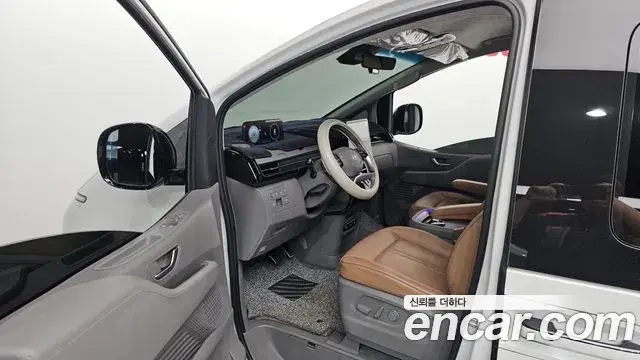 Hyundai Staria 2025 — Фото 10/20