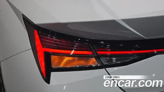 Hyundai The New Avante Hybrid 2023 — ფოტო 26/31