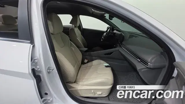 Hyundai The New Avante Hybrid 2023 — ფოტო 20/31