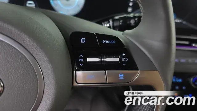 Hyundai The New Avante Hybrid 2023 — ფოტო 17/31