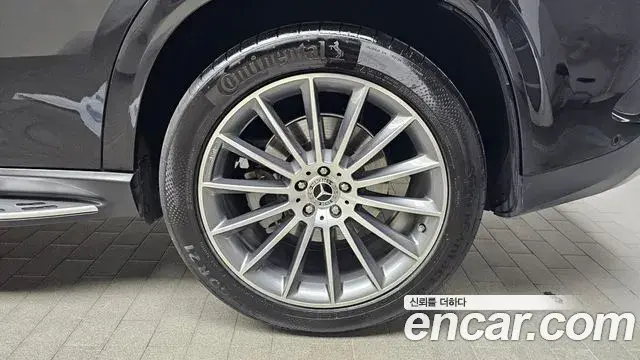 Mercedes-Benz GLE-Class 2023 — ფოტო 25/35