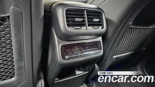 Mercedes-Benz GLE-Class 2023 — ფოტო 6/35