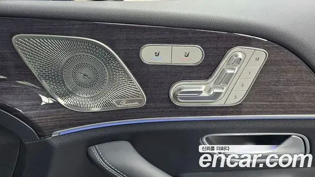Mercedes-Benz GLE-Class 2023 — ფოტო 17/35