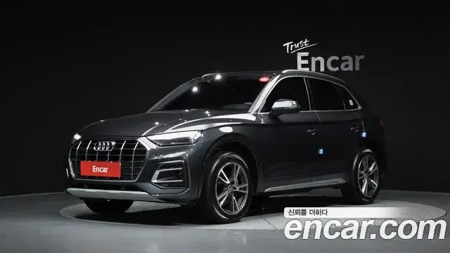 Audi Q5 2021 — Фото 1/20