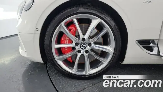 Bentley Continental GT 2021 — Şəkil 20/32