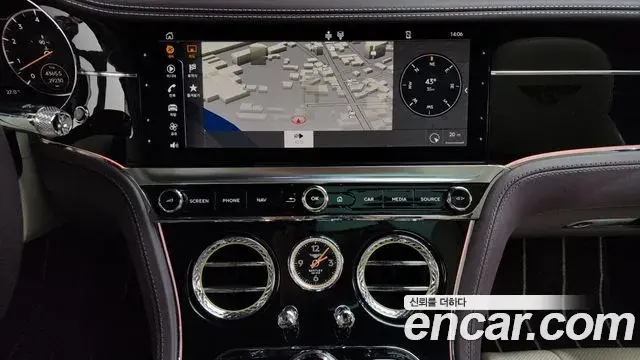 Bentley Continental GT 2021 — Şəkil 14/32
