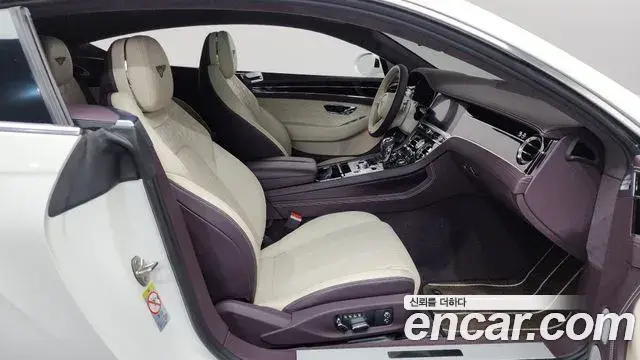 Bentley Continental GT 2021 — Şəkil 10/32