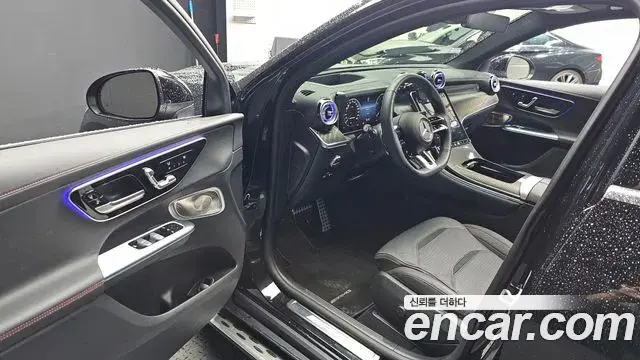 Mercedes-Benz GLC-Class 2024 — Photo 10/38