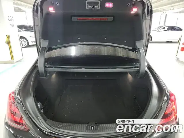 Mercedes-Benz S-Class 2018 — Photo 1/20