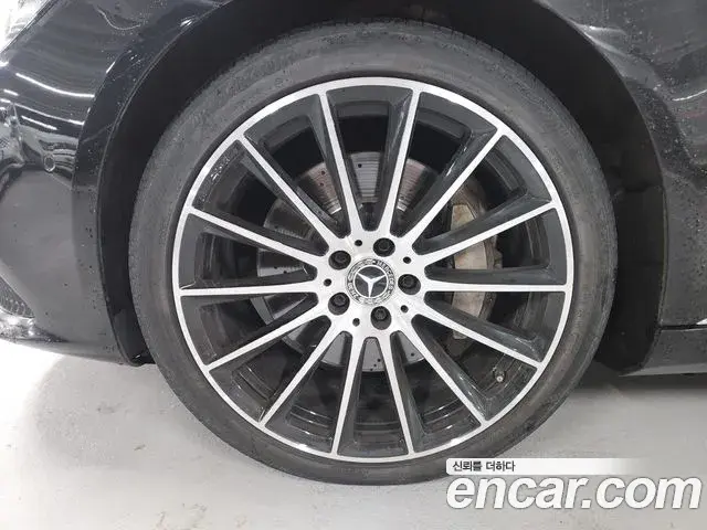 Mercedes-Benz S-Class 2018 — Photo 7/20