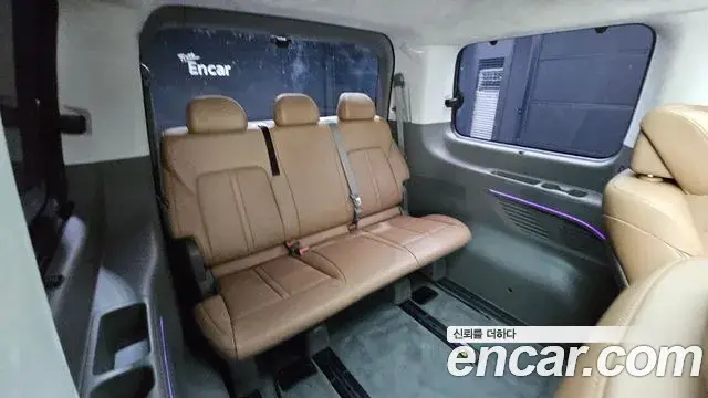 Hyundai Staria 2023 — ფოტო 15/20