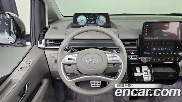 Hyundai Staria 2023 — ფოტო 5/20
