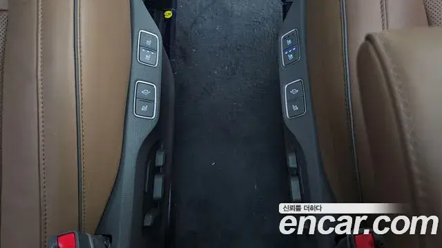 Hyundai Staria 2023 — ფოტო 20/20