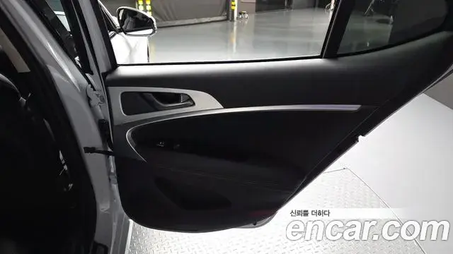 Genesis G70 2023 — Şəkil 20/32