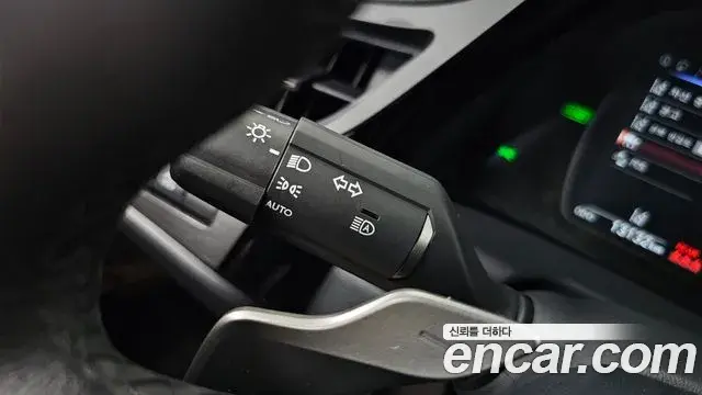 Lexus ES300h 2025 — ფოტო 38/38