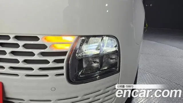 Hyundai Staria 2025 — Photo 16/30