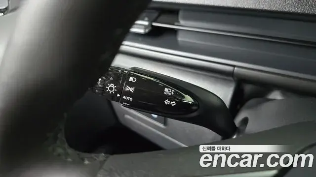 Hyundai Staria 2025 — Photo 23/30