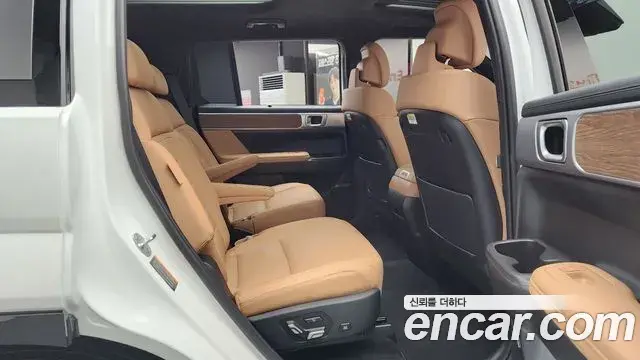 Hyundai Santa Fe 2024 — ფოტო 17/35