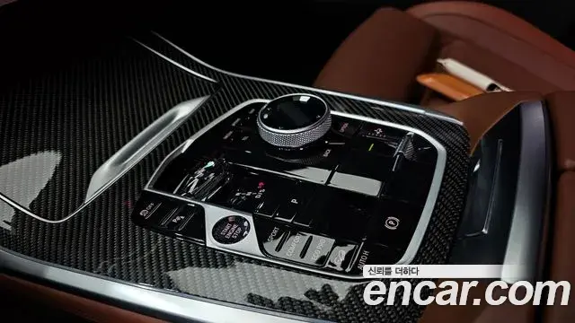 BMW X7 2024 — Photo 3/34